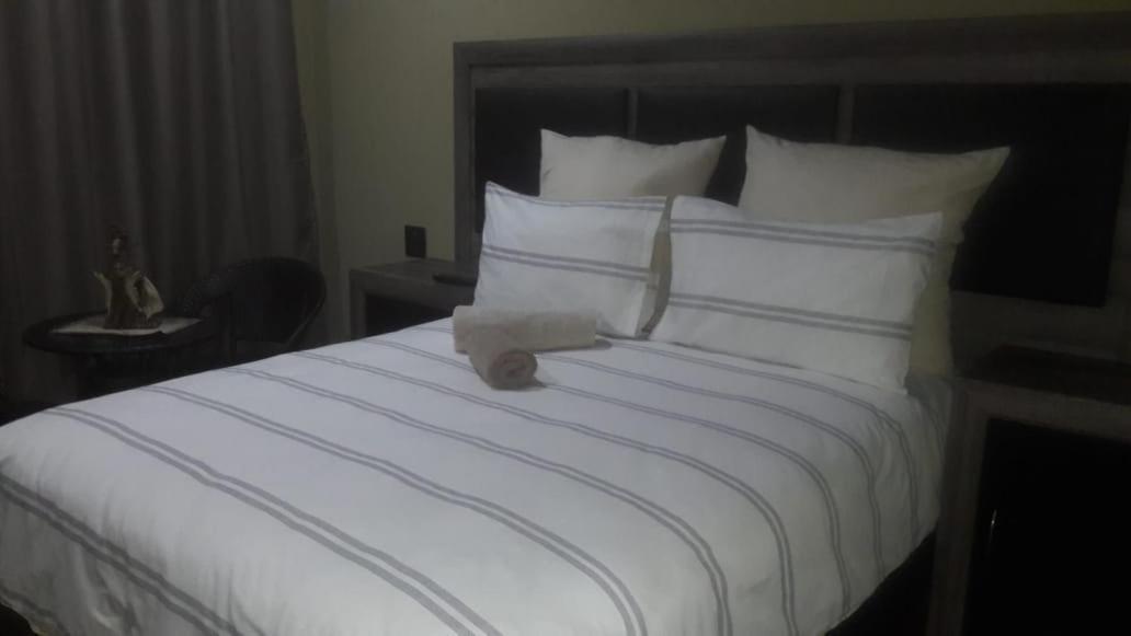 Auberge de jeunesse Authentic Bicycle Tours And Backpackers à Soweto Extérieur photo