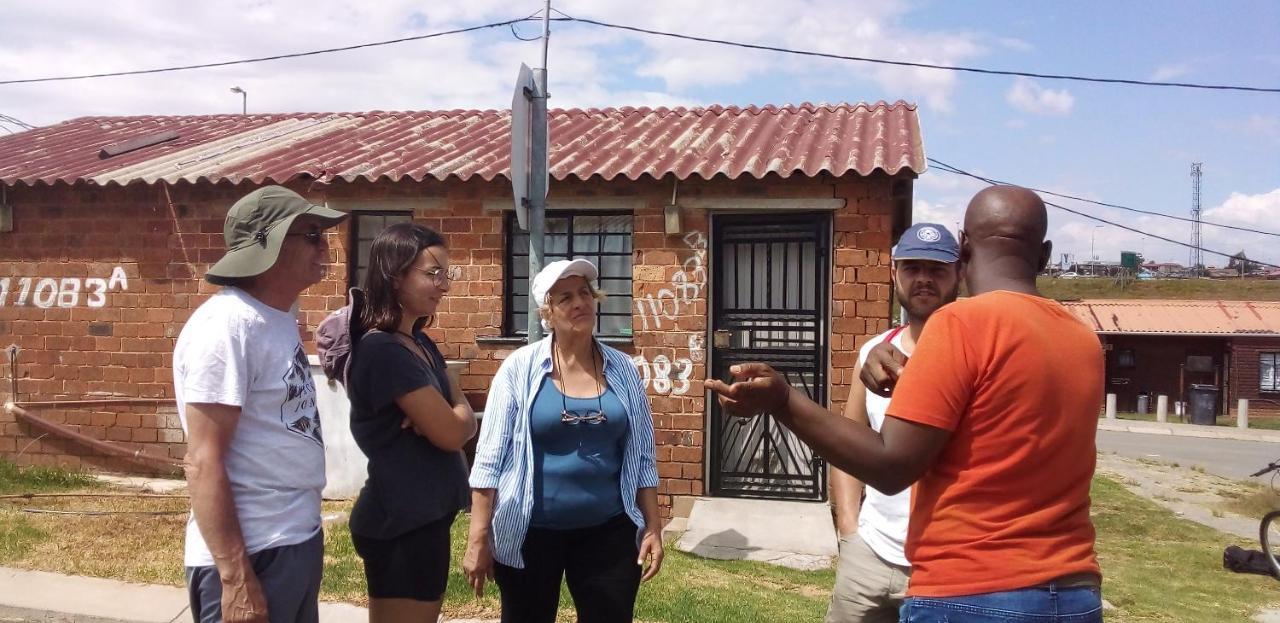 Auberge de jeunesse Authentic Bicycle Tours And Backpackers à Soweto Extérieur photo