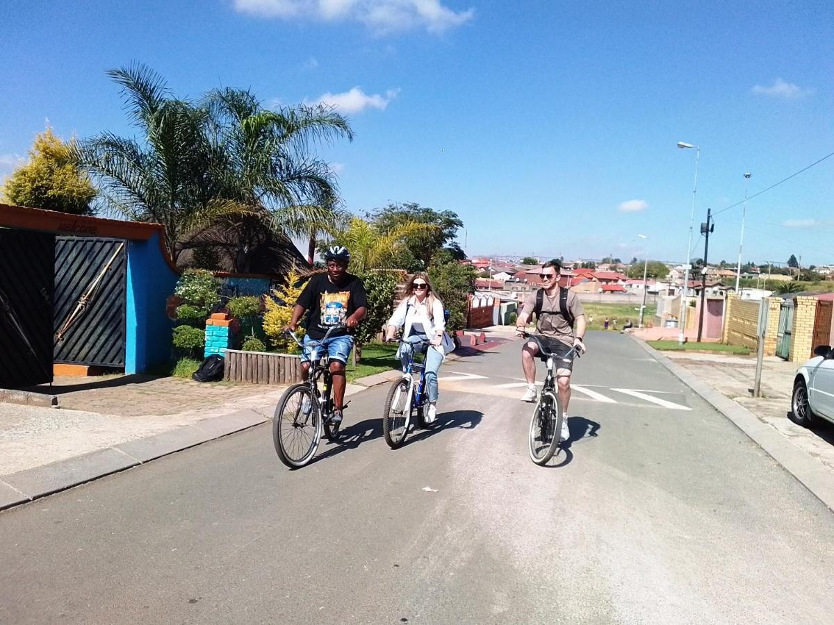 Auberge de jeunesse Authentic Bicycle Tours And Backpackers à Soweto Extérieur photo