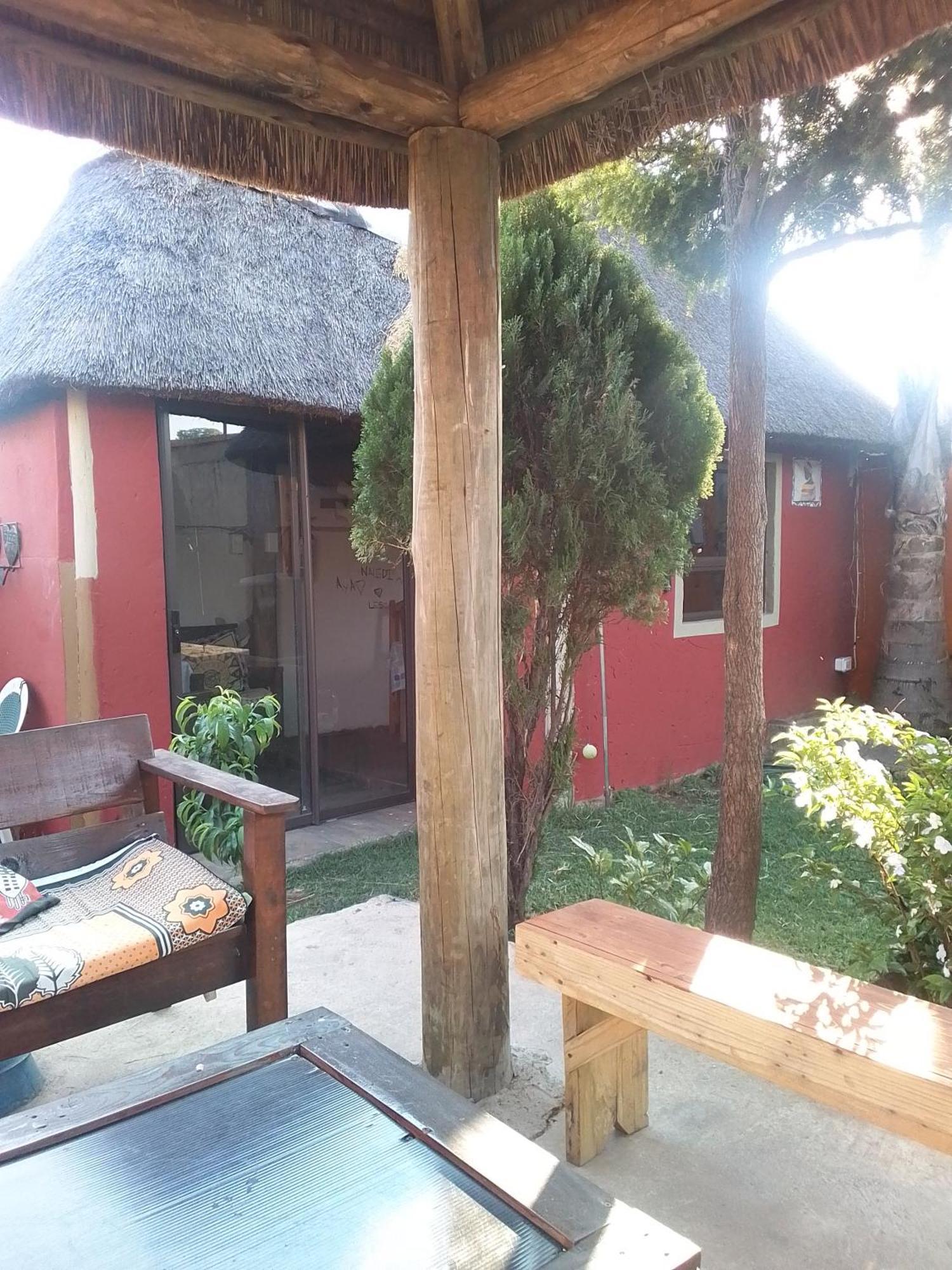 Auberge de jeunesse Authentic Bicycle Tours And Backpackers à Soweto Extérieur photo