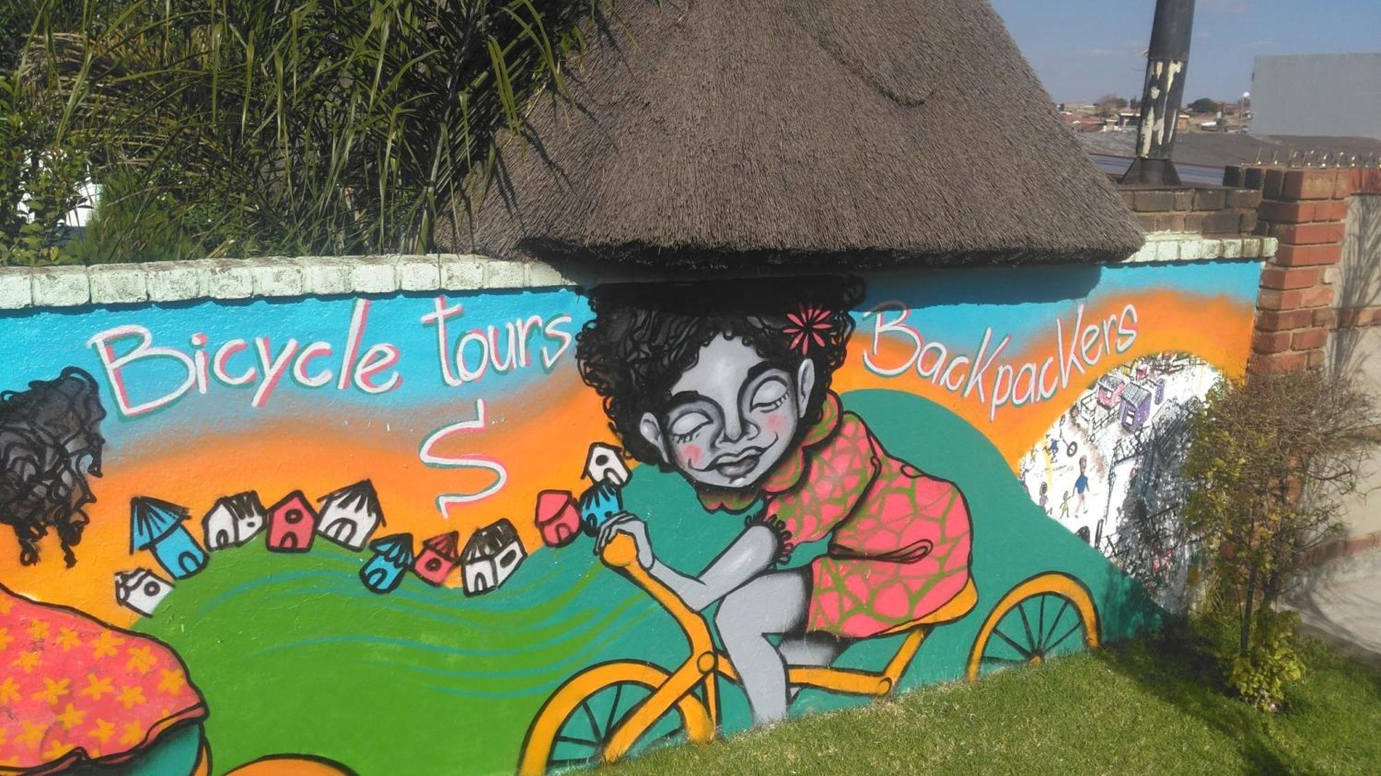 Auberge de jeunesse Authentic Bicycle Tours And Backpackers à Soweto Chambre photo