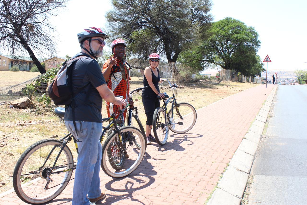 Auberge de jeunesse Authentic Bicycle Tours And Backpackers à Soweto Extérieur photo